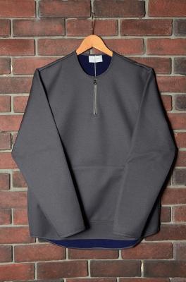 Crew　Neck　Half　Zip　Pull　Over