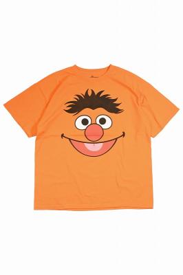 Sesame　Street　キャラクターTシャツ　アーニー